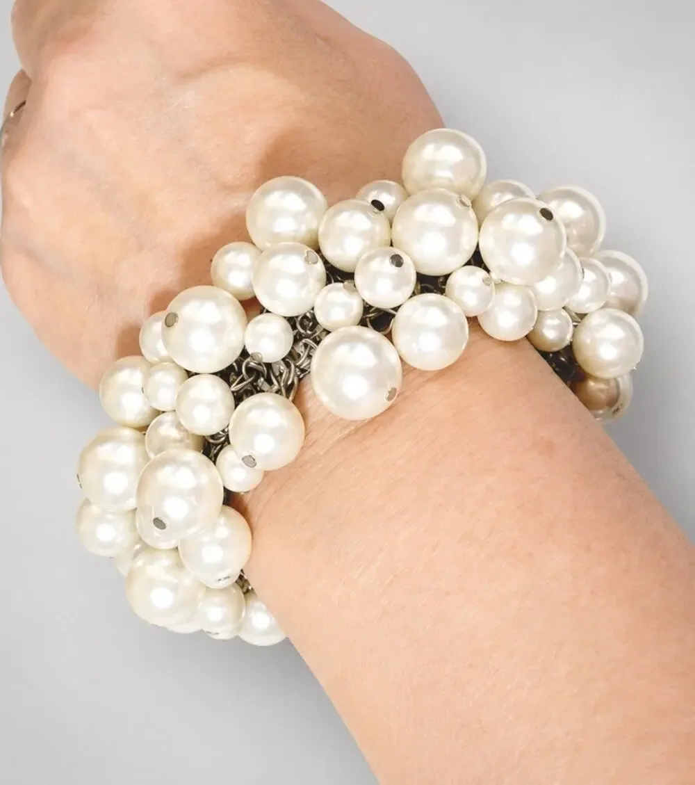 Vintage Wide Mid-century White Faux Pearl Expansion Cha-Cha Bracelet sbr-56